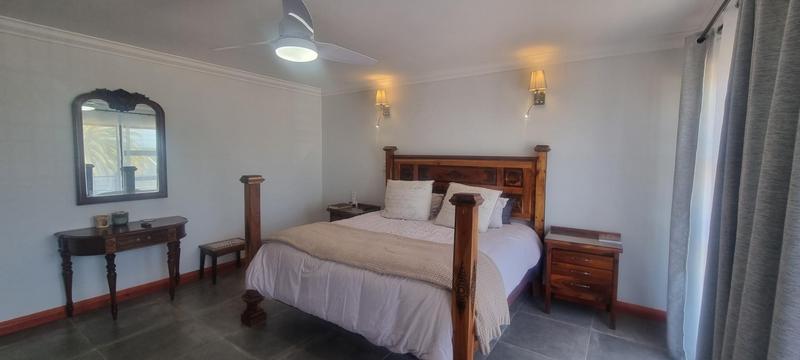 6 Bedroom Property for Sale in Outeniqua Strand Western Cape